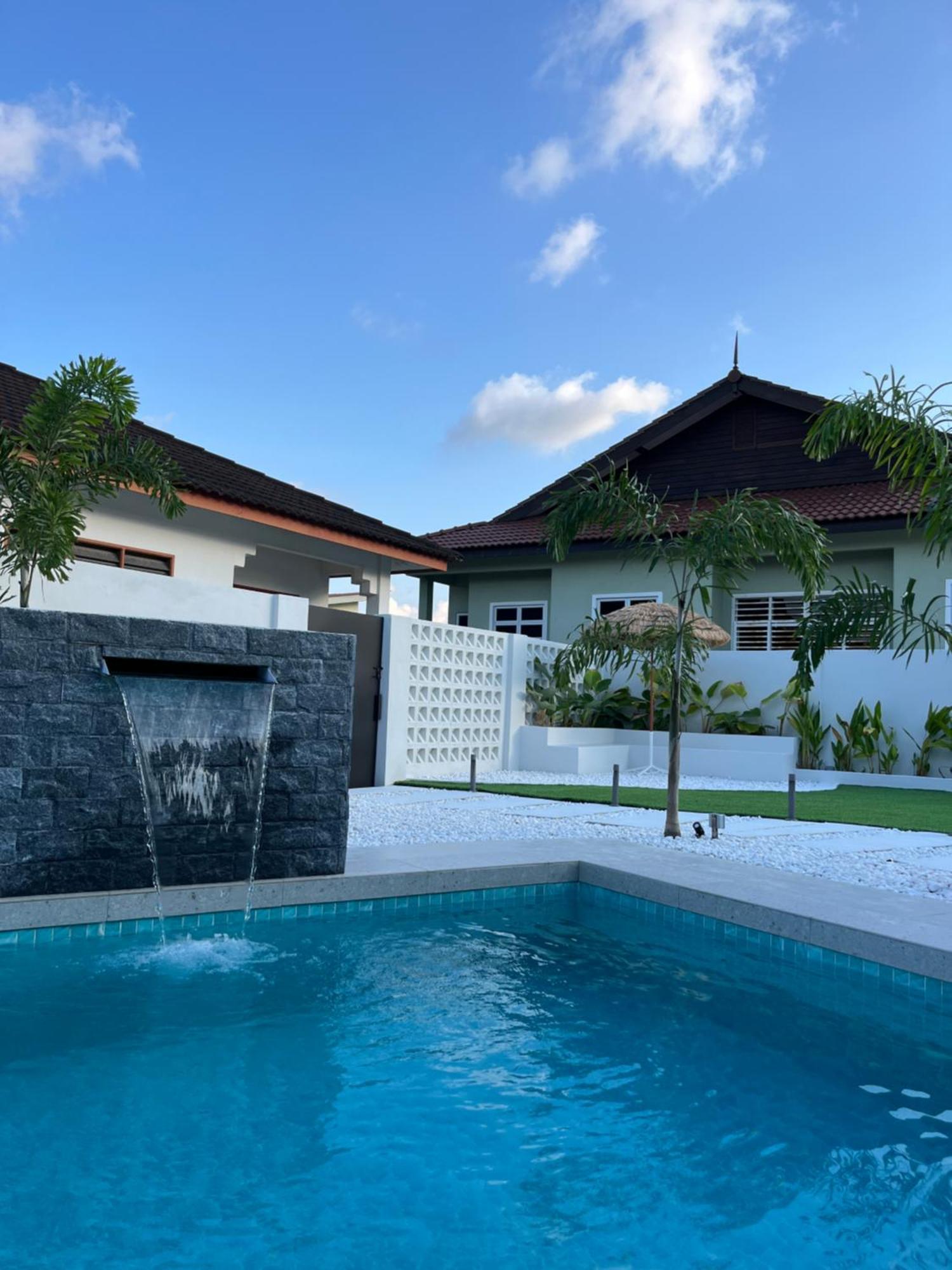 Home In Terengganu With Private Pool Kuala Terengganu Exterior foto